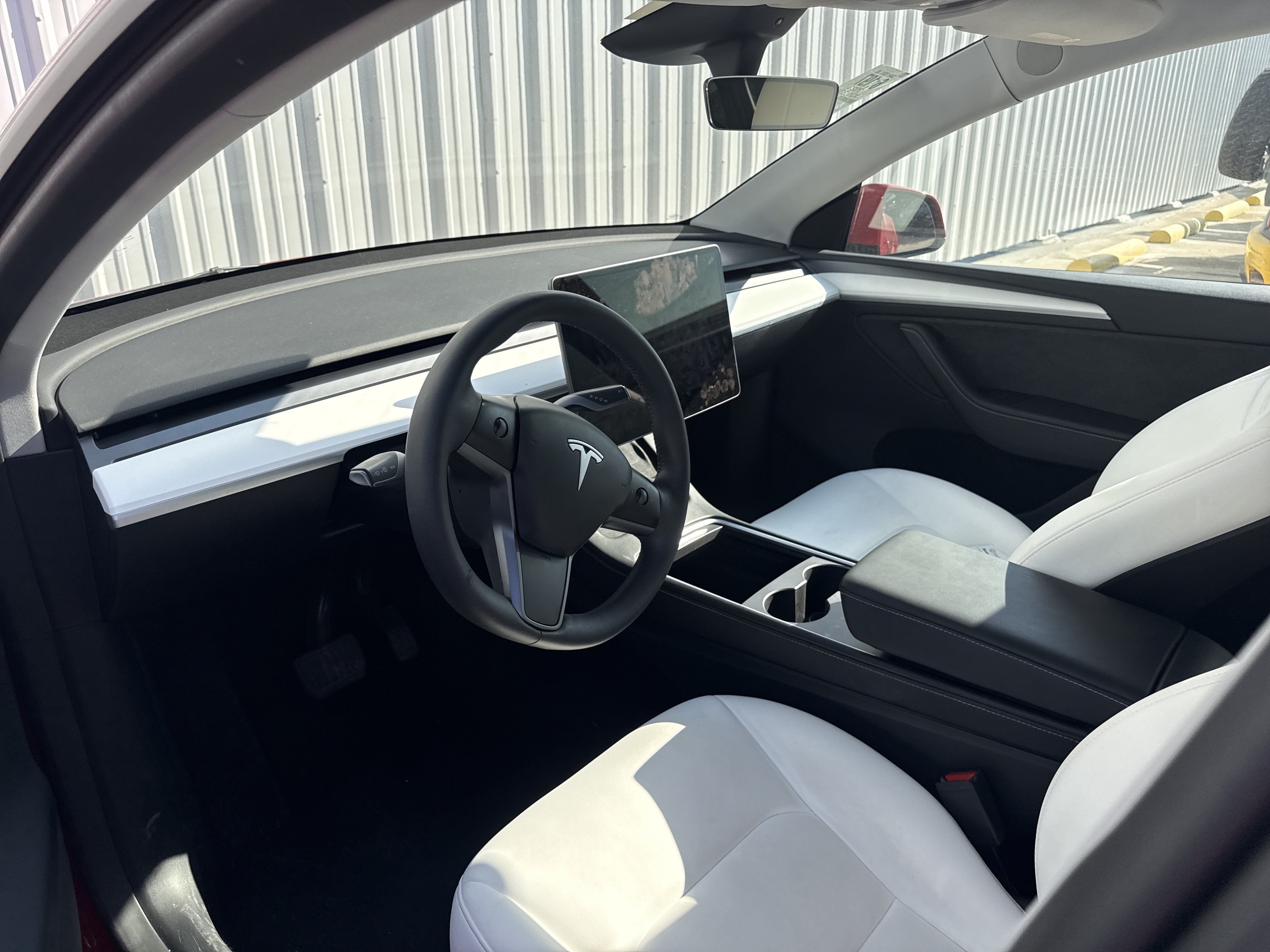 Used 2023 Tesla Model Y Long Range AWD/4WD image 2