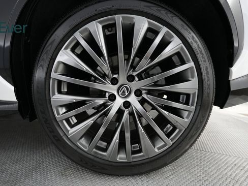 Used 2023 Lexus RZ 450e Premium image 18