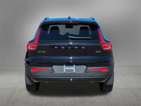 Used 2026 Volvo XC40 B5 Plus w/ Protection Package Premier image 5