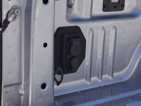 Certified 2023 Ford F350 Platinum AWD/4WD image 29