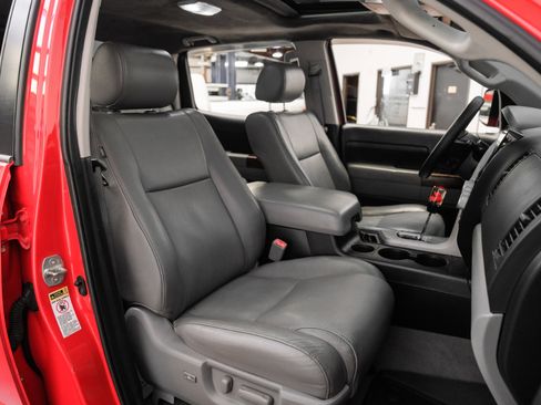 Used 2010 Toyota Tundra Platinum image 37