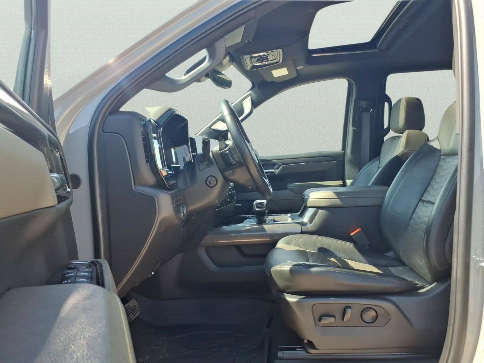 Used 2024 Chevrolet Silverado 1500 ZR2 w/ Technology Package AWD/4WD image 16