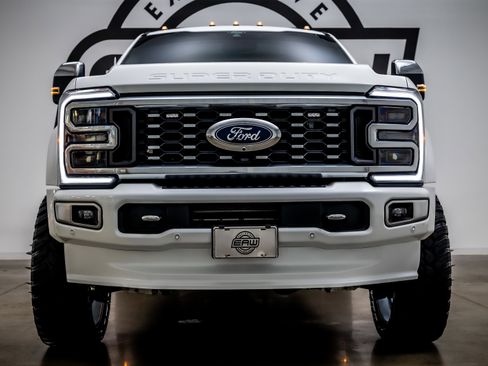 Used 2024 Ford F450 Limited w/ FX4 Off-Road Package image 3