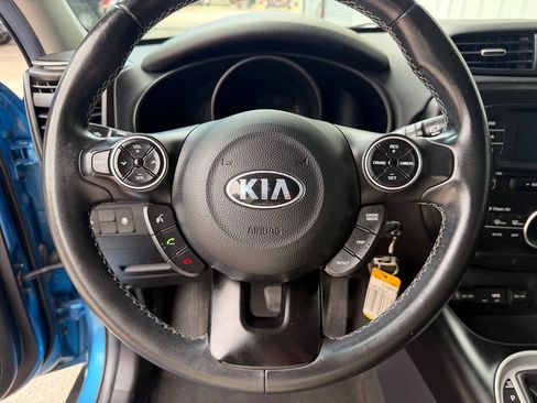 Used 2017 Kia Soul + w/ Designer's Package FWD image 22