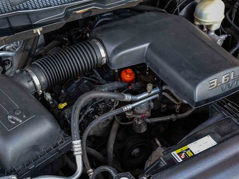 Used 2016 RAM 1500 Express image 28