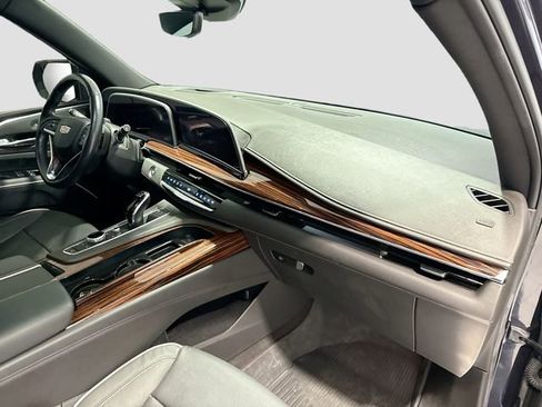 Used 2022 Cadillac Escalade Premium Luxury image 27