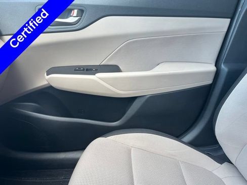 Used 2022 Hyundai Accent SE FWD image 7