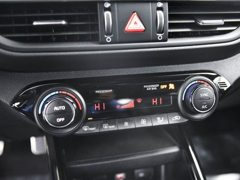 Used 2024 Kia Forte GT-Line image 20