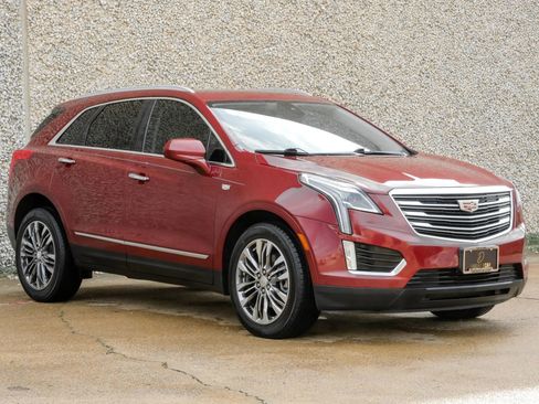 Used 2017 Cadillac XT5 Premium Luxury FWD image 6