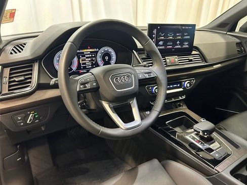 Certified 2023 Audi Q5 2.0T Premium Plus w/ Premium Plus Package AWD/4WD image 2