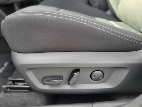 Used 2026 Nissan Rogue SV image 20