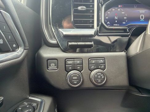 Used 2024 Chevrolet Silverado 1500 High Country w/ Midnight Edition AWD/4WD image 20