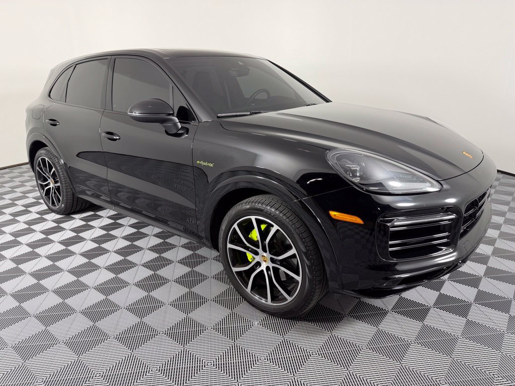 Certified 2022 Porsche Cayenne E-Hybrid AWD/4WD image 13