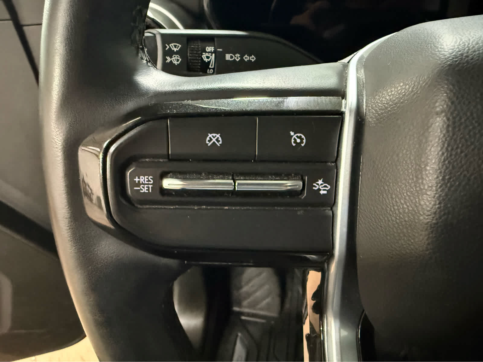 Used 2024 Chevrolet Colorado LT w/ LT Convenience Package III AWD/4WD image 18