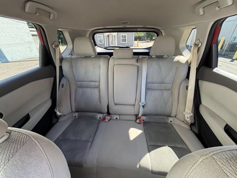 Used 2025 Nissan Rogue SV FWD image 41