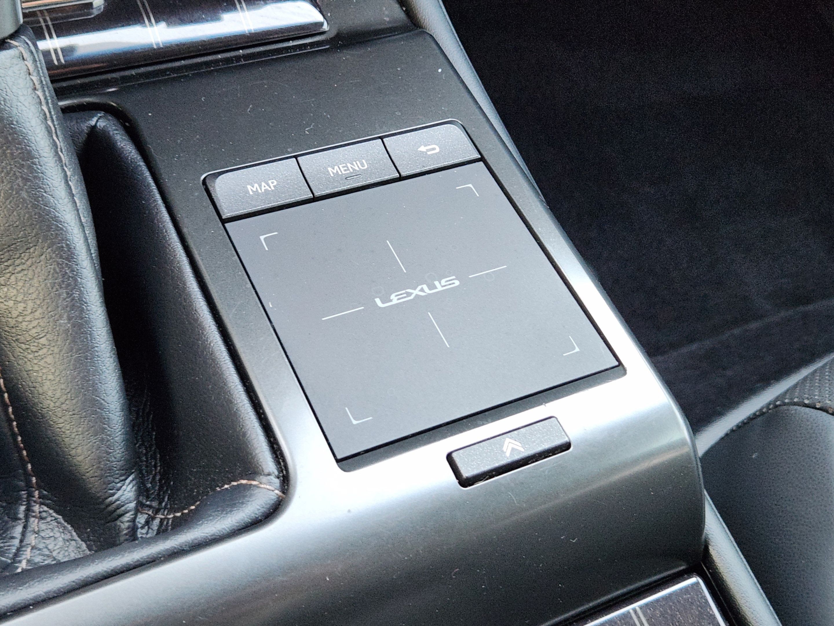 Used 2022 Lexus GX 460 Premium w/ Accessory Package AWD/4WD image 13