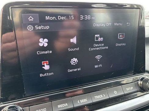 Used 2022 Kia Forte LXS image 21