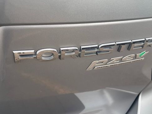 Used 2014 Subaru Forester 2.5i Premium w/ All-Weather Package AWD/4WD image 24