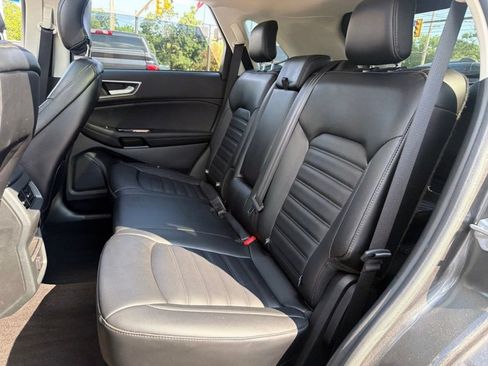 Used 2019 Ford Edge SEL w/ Equipment Group 201A AWD/4WD image 11