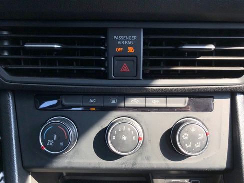 Used 2024 Volkswagen Jetta S image 27