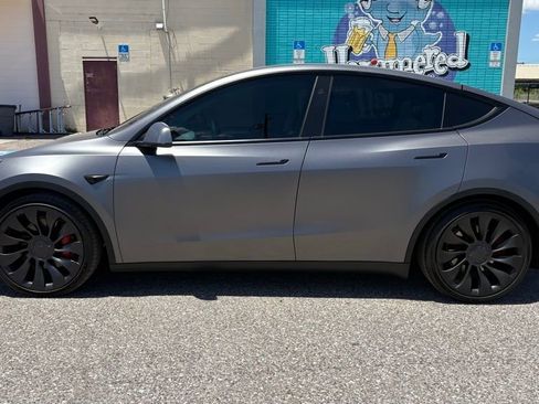 Used 2023 Tesla Model Y Performance AWD/4WD image 6