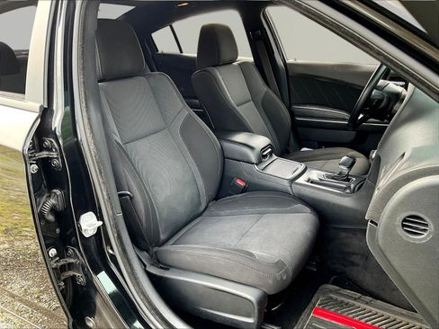 Used 2018 Dodge Charger SXT Plus RWD image 28