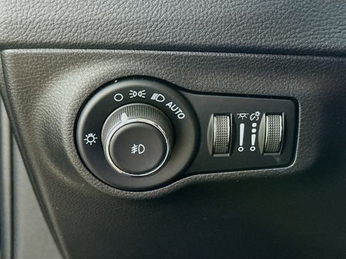Used 2021 Jeep Compass Limited w/ Sun and Sound Group AWD/4WD image 15