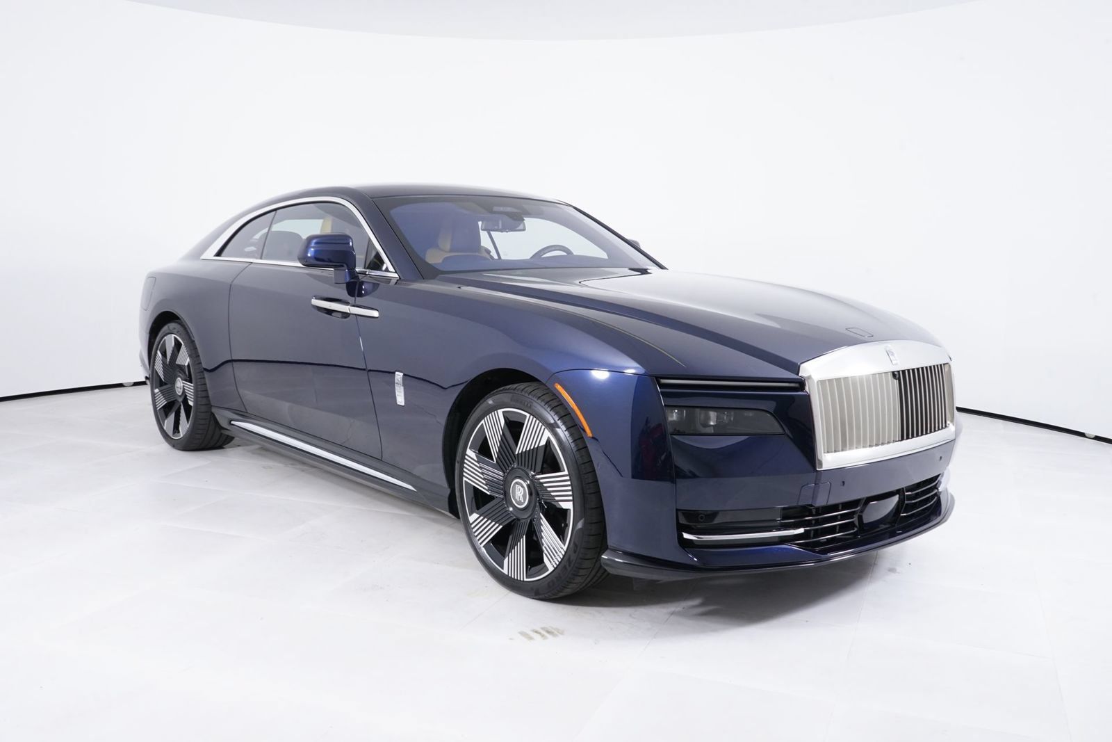 Used 2025 Rolls-Royce Spectre w/ Leather Finishing Pack AWD/4WD image 9