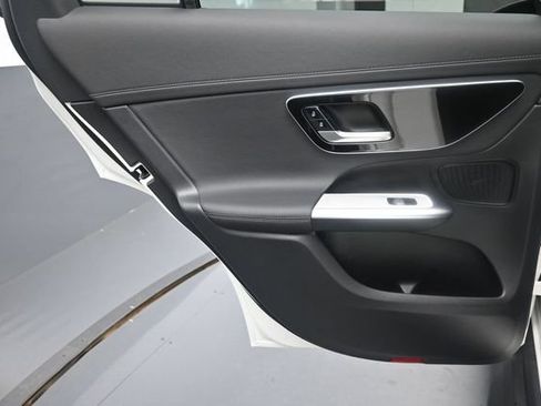 Used 2025 Mercedes-Benz GLC 300 w/ AMG Line image 22