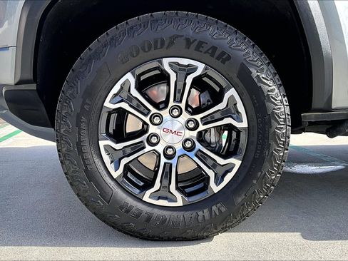 Used 2024 GMC Canyon AT4 w/ Canyon Safety Plus Package image 8