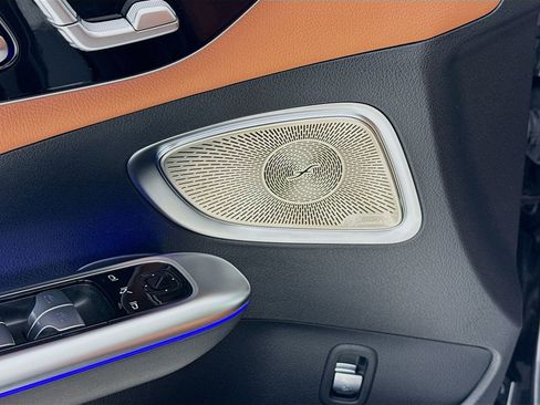 Certified 2025 Mercedes-Benz C 300 Sedan image 20