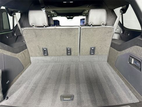 Used 2025 Cadillac Escalade ESV V w/ LPO, ONYX Package image 31