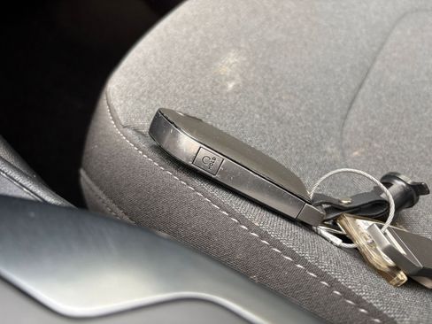 Used 2025 Kia K4 LXS image 23