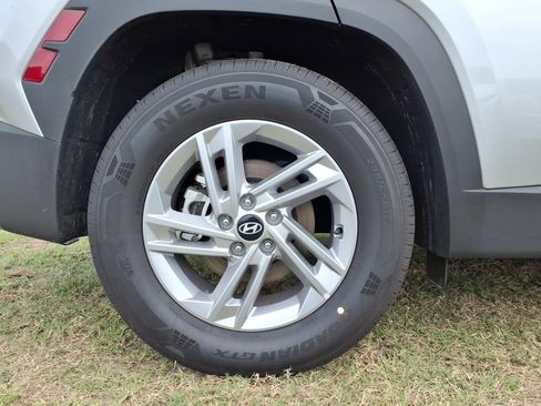 Used 2026 Hyundai Tucson SE FWD image 19
