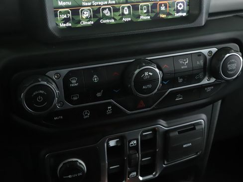 Used 2021 Jeep Wrangler Unlimited Sport AWD/4WD image 14