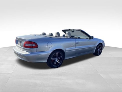 Used 2004 Volvo C70 HT image 12