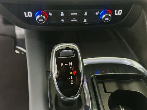 Used 2018 Buick Enclave Essence FWD image 23
