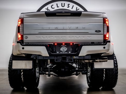 Used 2019 Ford F450 Limited image 10