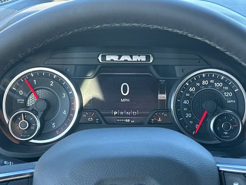 New 2025 RAM 3500 Big Horn AWD/4WD image 4