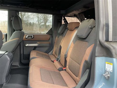 Used 2023 Ford Bronco Outer Banks image 17
