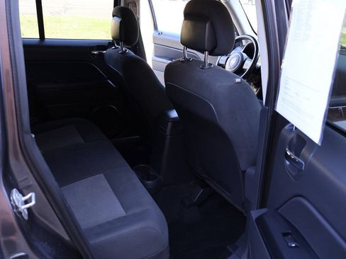 Used 2014 Jeep Patriot Latitude AWD/4WD image 26
