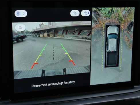 Certified 2023 Ford F350 Lariat w/ Black Appearance Package image 18