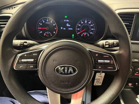 Used 2020 Kia Sportage LX image 8