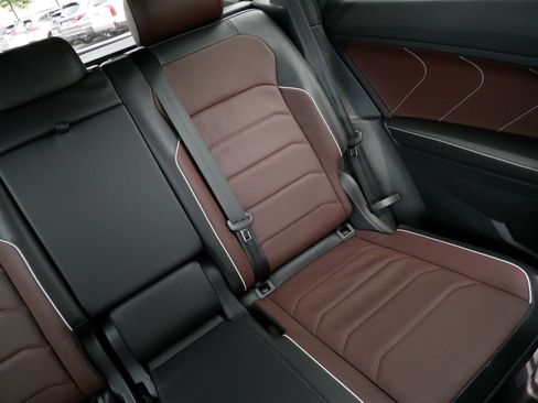 Certified 2024 Volkswagen Tiguan SEL R-Line w/ MDO Package, Two-Row AWD/4WD image 14