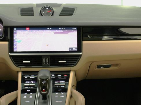 Used 2019 Porsche Cayenne image 58