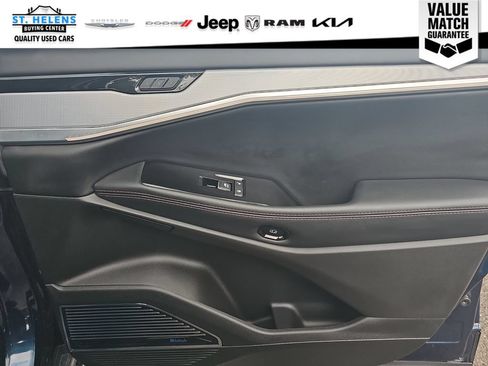 Used 2024 Jeep Wagoneer Limited AWD/4WD image 24