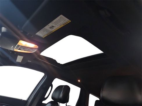 Used 2018 Jeep Grand Cherokee Limited w/ Trailer Tow Group IV image 9