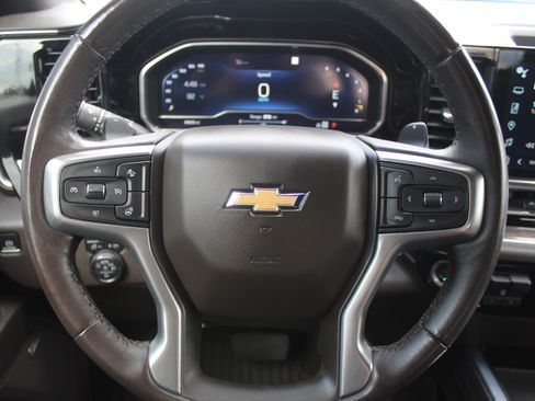 Certified 2022 Chevrolet Silverado 1500 LTZ w/ Technology Package AWD/4WD image 14