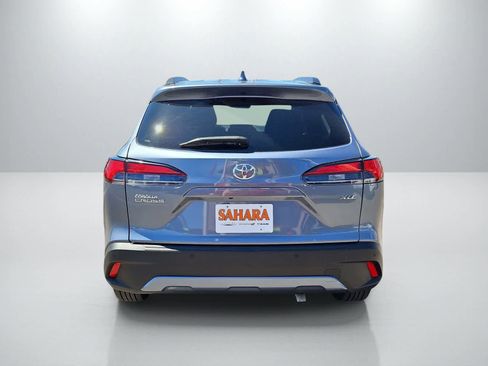 Used 2022 Toyota Corolla Cross XLE w/ Convenience Package FWD image 10