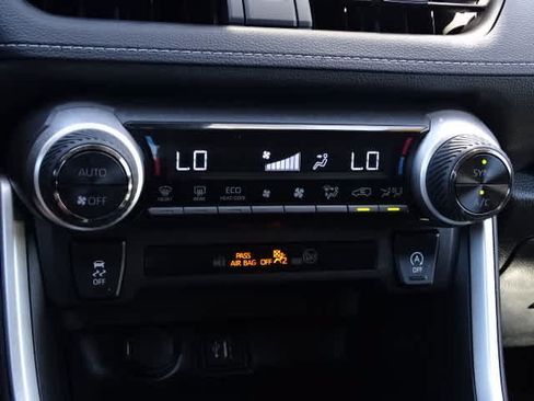 Certified 2025 Toyota RAV4 XLE w/ Convenience Package FWD image 31